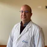 Dr. Alfonso Guzmán, coordinador de la Unidad de Infectología de Clínica Las Condes, CLC