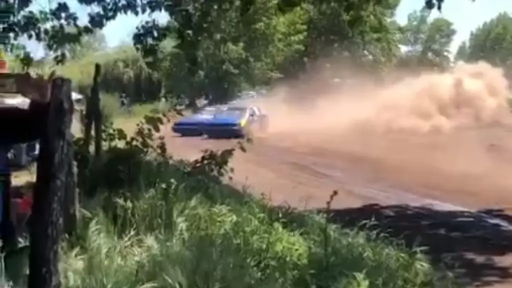 Captura de video sobre accidente en torneo de automovilismo., Cedida