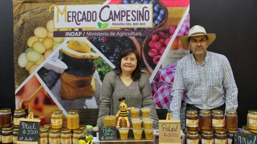 Con productos locales abastecieron mercado campesino en centro comercial de Biobío