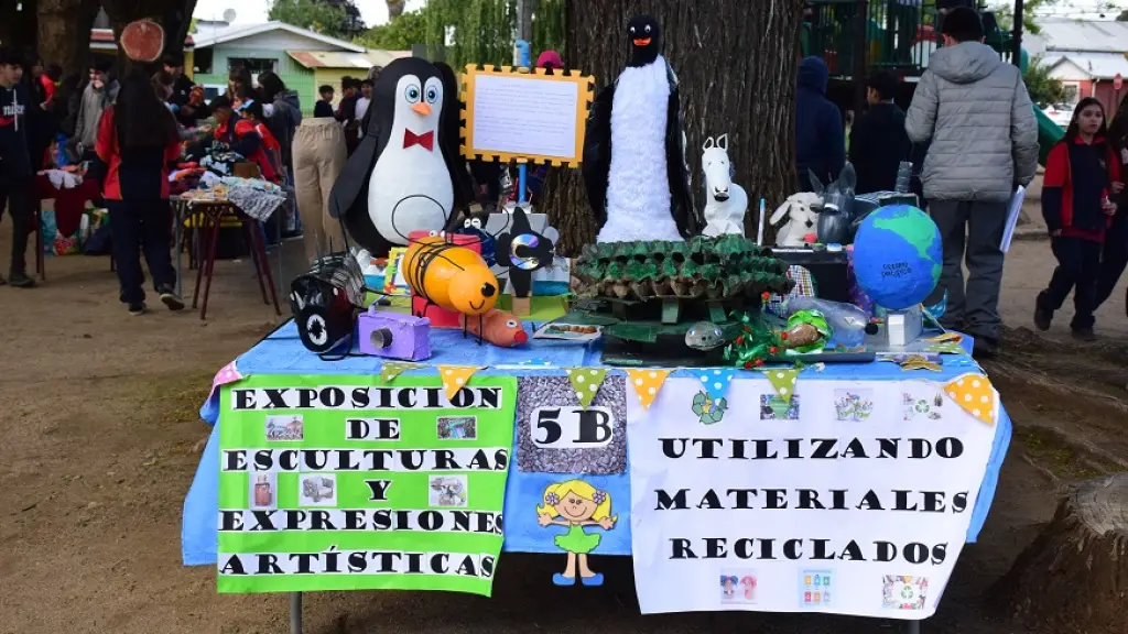 Feria Escuela Thomas Jefferson / Reciclaje, La Tribuna