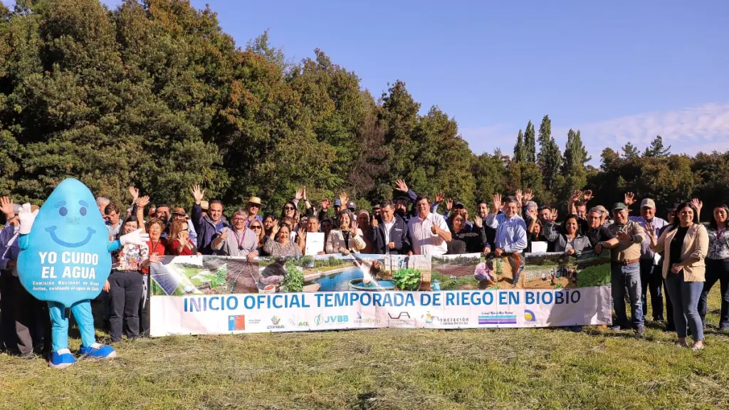 La comunidad Pehuenche de Butalelbún, de Alto Biobío y la Asociación de Canalistas del Canal Antuco accedieron por primera vez a bonos de la Ley de Riego gracias al concurso de emergencia para limpieza y desembanque de canales.