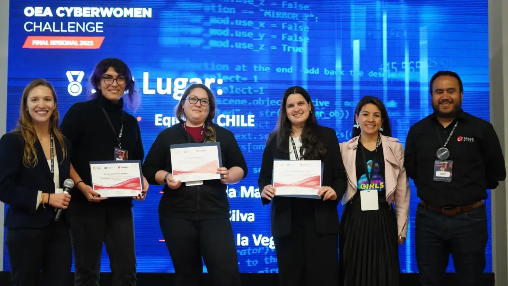 Chile obtuvo primer y segundo lugar en la final del OEA Cyberwomen Challenge en Colombia, cedida