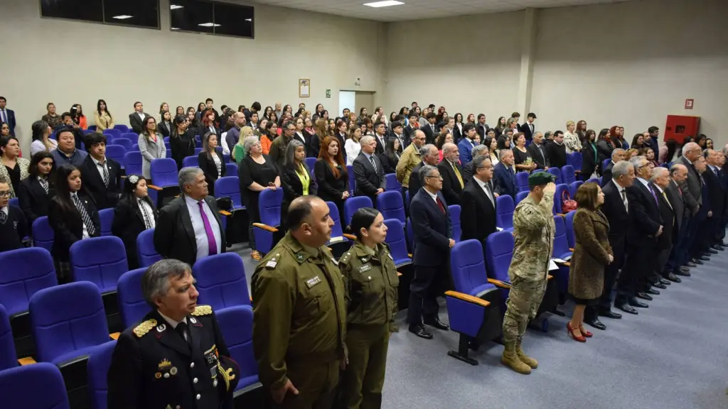 Asistentes a Ceremonia de Aniversario | 
