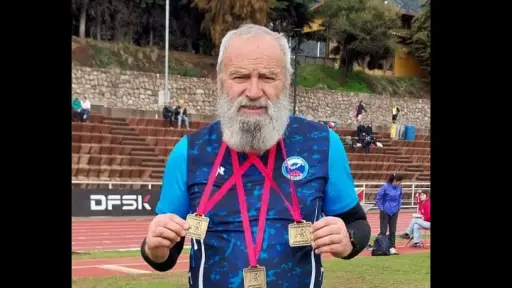 Alejandro Bustamante: El atleta angelino de 73 años se impuso en campeonato master en Valdivia 