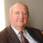 Stange, líder de Carabineros entre 1985 y 1995, fue procesado en 1994 por su participación en el Caso Degollados, donde se le acusó de obstrucción a la justicia e incumplimiento de deberes., La Tercera