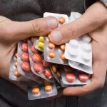 La Central fija un precio máximo de venta para estos medicamentos, con el objetivo de garantizar que las personas siempre paguen menos por sus fármacos en las farmacias adheridas. , contexto 