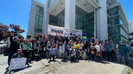 Funcionarios del Instituto Profesional Virginio Gómez en huelga indefinida