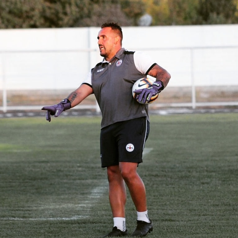 Seguel tras abandonar el fútbol competitivo, hoy entrega sus conocimientos a las jóvenes promesas. / La Tribuna