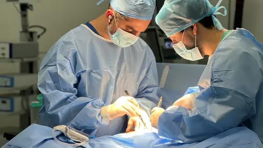 Operaciones de cáncer de colon aumentaron más de 10 veces en hospital de Los Angeles entre 2009 y 2022
