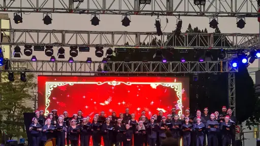 Concierto de Navidad deleitó a los angelinos con ballet y presentación coral