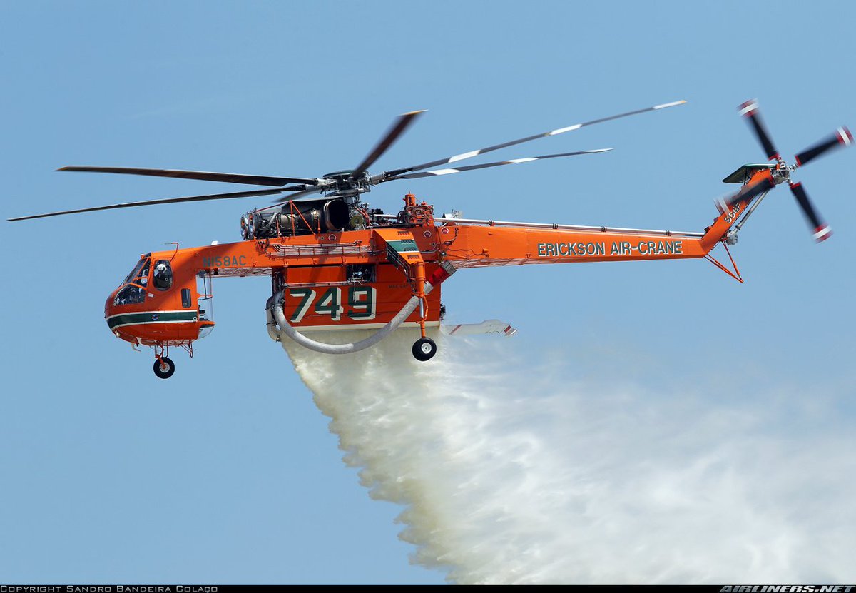 • Se trata de dos helicópteros SuperPuma AS332 L2, dos Kamov KA32 y dos Erickson Aircrane S64E. / Ecocopter