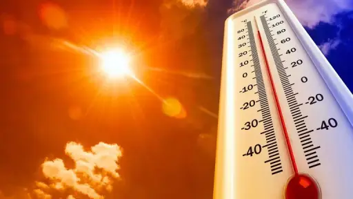 Declaran Alerta Amarilla por amenaza de calor intenso en Navidad: Termómetros alcanzarán los 37º