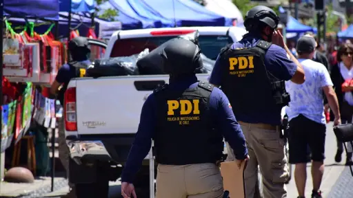 Cinco detenidos y un importante decomiso de ropa falsificada en operativo de la PDI en Los Ángeles