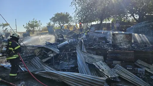 Dos personas damnificadas por incendio en el sector Buen Truco de la comuna de Los Ángeles