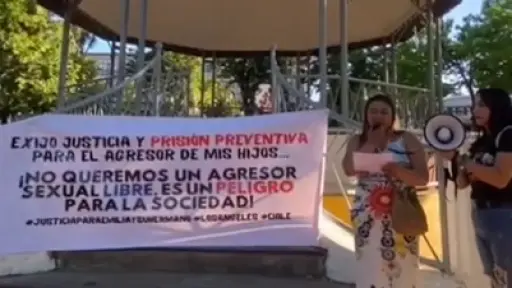 Madre protestó en plaza de Armas para pedir justicia: Exijo prisión preventiva para el agresor de mis hijos