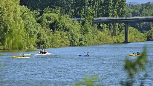 Invitan a nacimentanos a conocer el patrimonio natural e histórico de su comuna a través del Kayak