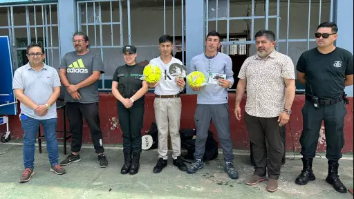 Municipio bureano aporta con equipamiento deportivo a internos de CDP Mulchén