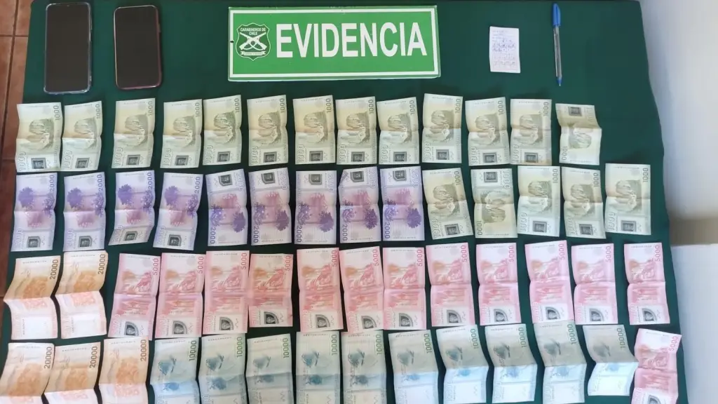 Colombiano detenido por cobros ilegales, Carabineros