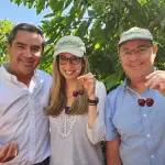 Enseñan el “viaje de la cereza” a la embajadora de Estados Unidos en Chile