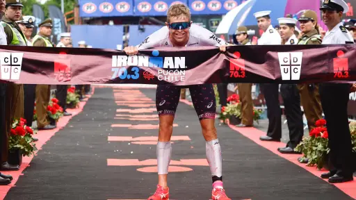 Sam Long se coronó campeón del IRONMAN 70.3 Pucón 2024 con récord histórico
