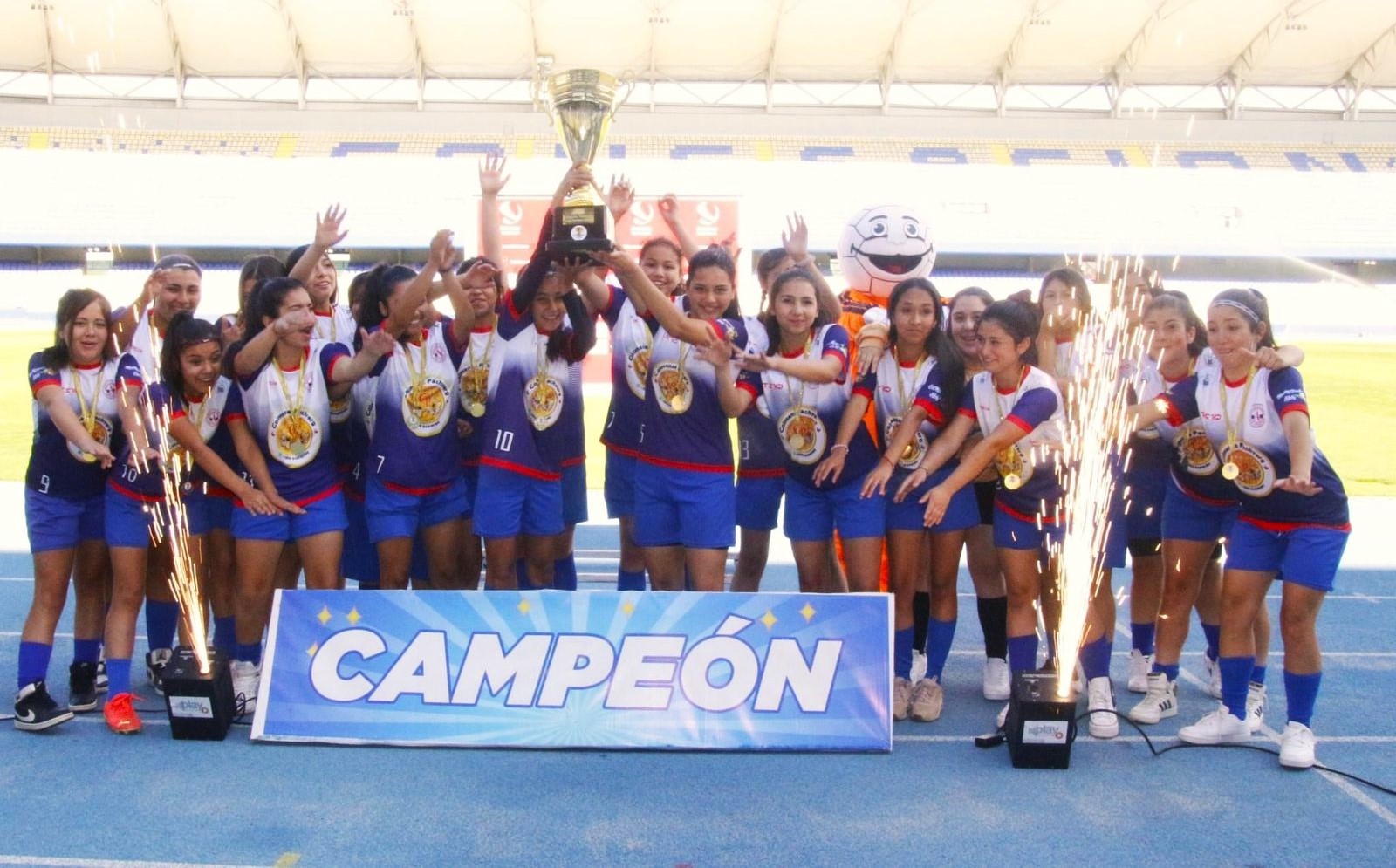 Azulgrana Femenino campeonas / La Tribuna