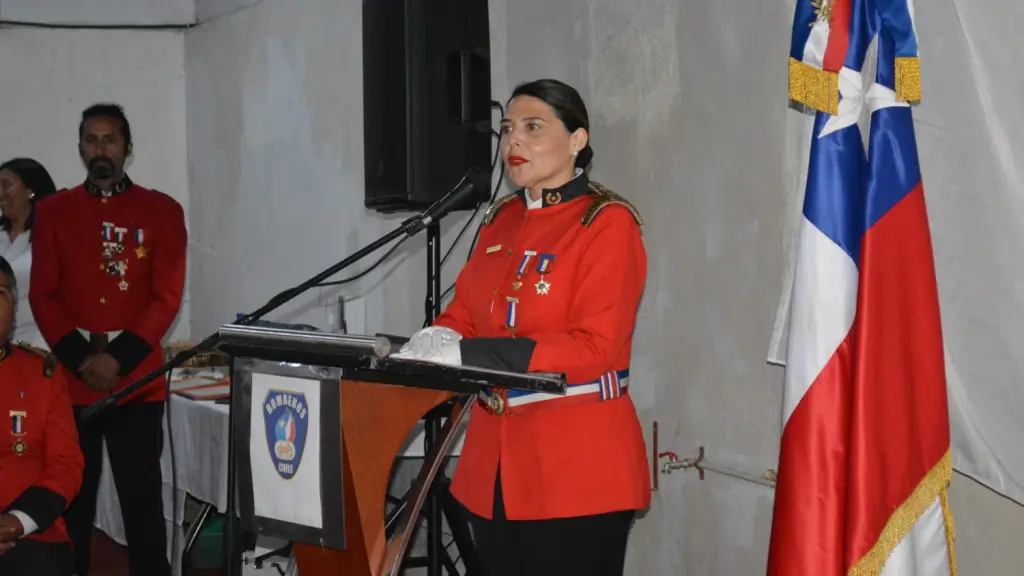 Valentina Muñoz, la primera mujer superintendenta de Bomberos en Cabrero: “Es un gran orgullo y responsabilidad”