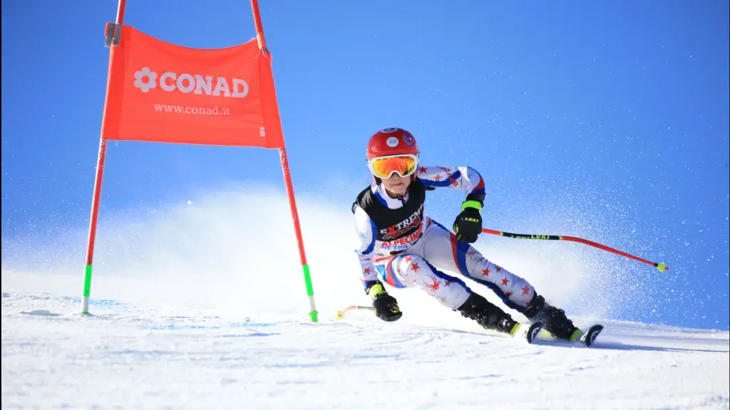 Magdalena en plena competición, ya es Top 40 de esquí alpino, La Tribuna