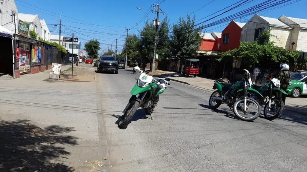 Allanamiento en Villa Los Profesores - Carabineros, La Tribuna