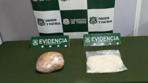 Cerca de tres kilos de drogas eran trasladados por colombianos en la Ruta 5 Sur 