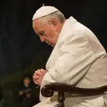 “Encomendemos a las víctimas y a los afectados por los incendios en esta querida nación”, dijo el papa Francisco., contexto