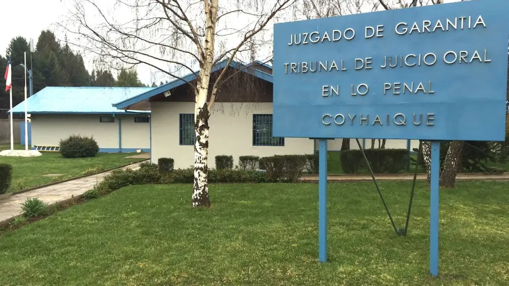 Los jóvenes son acusados del delito de homicidio, tras golpear al conviviente de su madre hasta provocarle la muerte., contexto