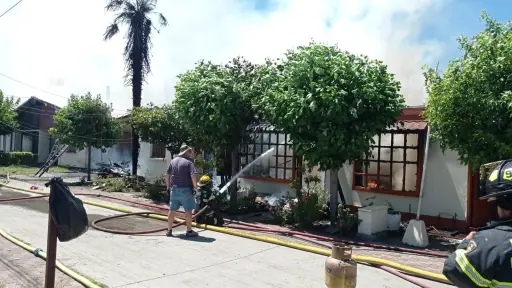 Confirman cuatro viviendas y una bodega con leña consumidas en incendio del sector Iansa de Los Ángeles