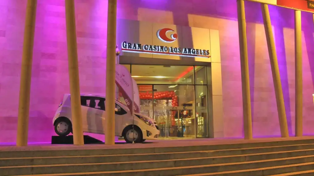 Casino, La Tribuna
