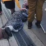 Adulta mayor tropezó con esferas de cementos instalados entre las calles Rengo y Colo Colo, frente a la tienda Preunic., cedida