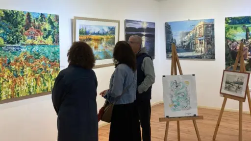 Exposición de pintura Itinerante llega a sala de exposiciones en Los Ángeles