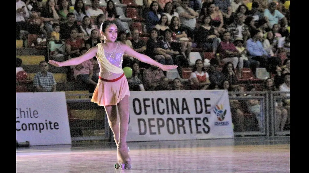 En la cancha principal del Polideportivo se lleva a cabo el clasificatorio nacional de patinaje artístico, La Tribuna