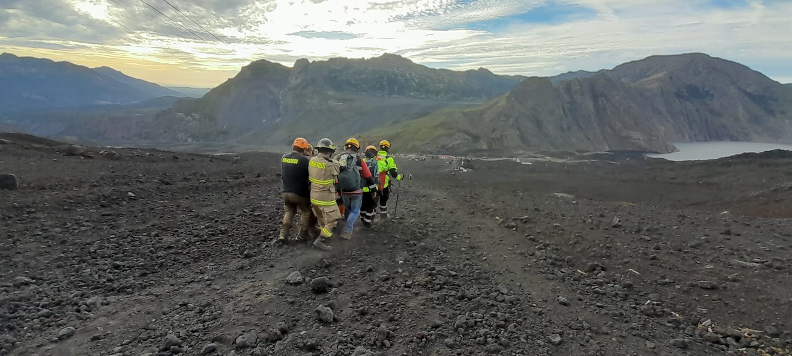 Rescan a excusionista en Volcán Antuco / cedida