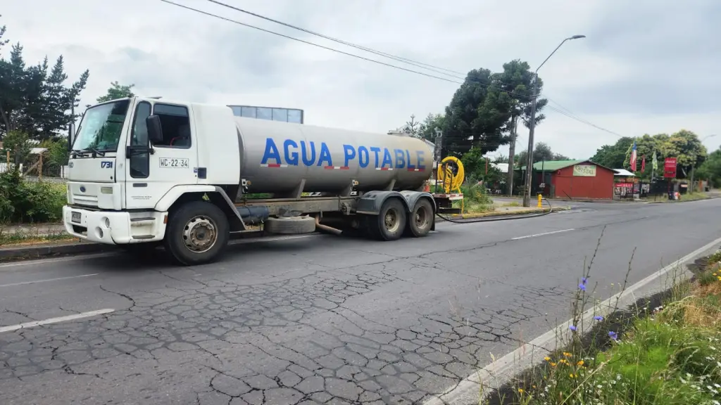 Más de 600 personas en Tucapel deben ser abastecidas de agua potable en camiones aljibe., Cedida