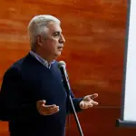 No va a renunciar: Municipalidad de Laja confirma que alcalde se mantendrá en el cargo tras video de acoso sexual