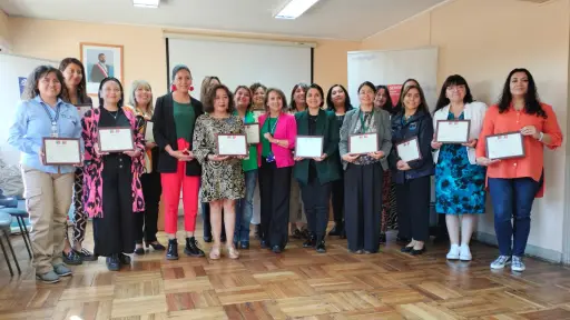 Reconocen a 29 mujeres trabajadoras públicas de la provincia del Biobío por sus méritos y servicios