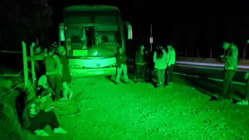 ÚLTIMO MINUTO: Detectan bus con 29 bolivianos indocumentados en camino a Antuco
