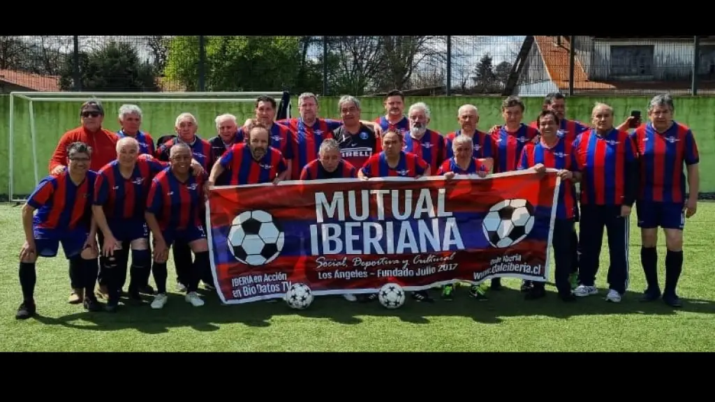 Los integrantes de la Mutual de jugadores de Deportes Iberia, La Tribuna