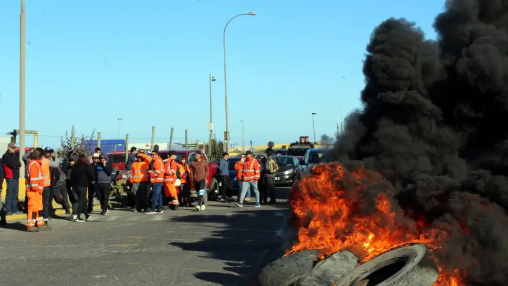 Paralización y protestas de trabajadores portuarios Chile.