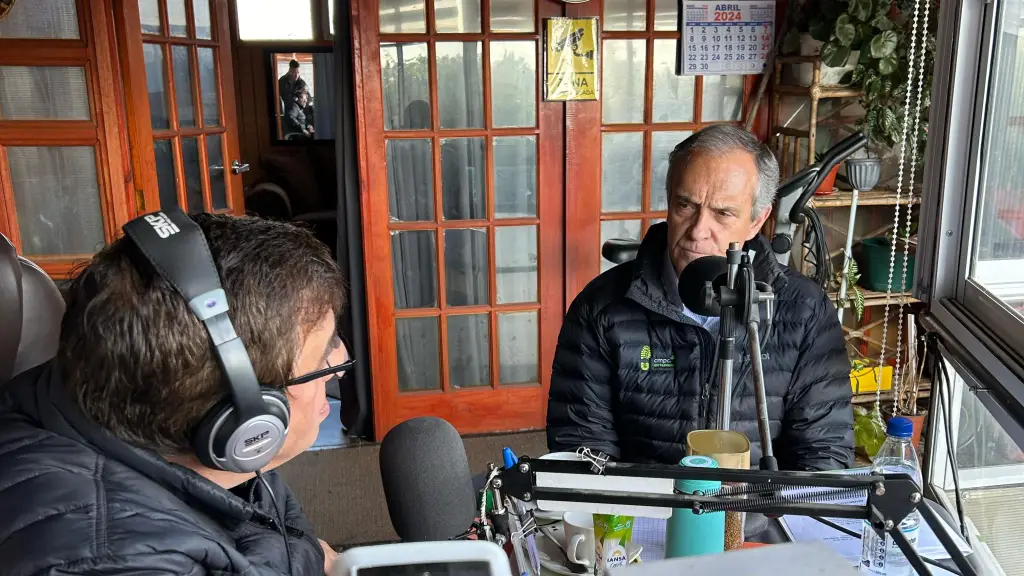 De paso por Nacimiento, el líder de CMPC pasó por Radio Popular Santa María, Agencia GIRO