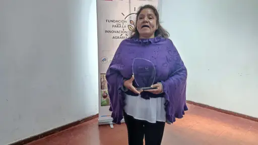 Agricultora de Santa Juana recibe reconocimiento como Mujer Agroinnovadora del Biobío
