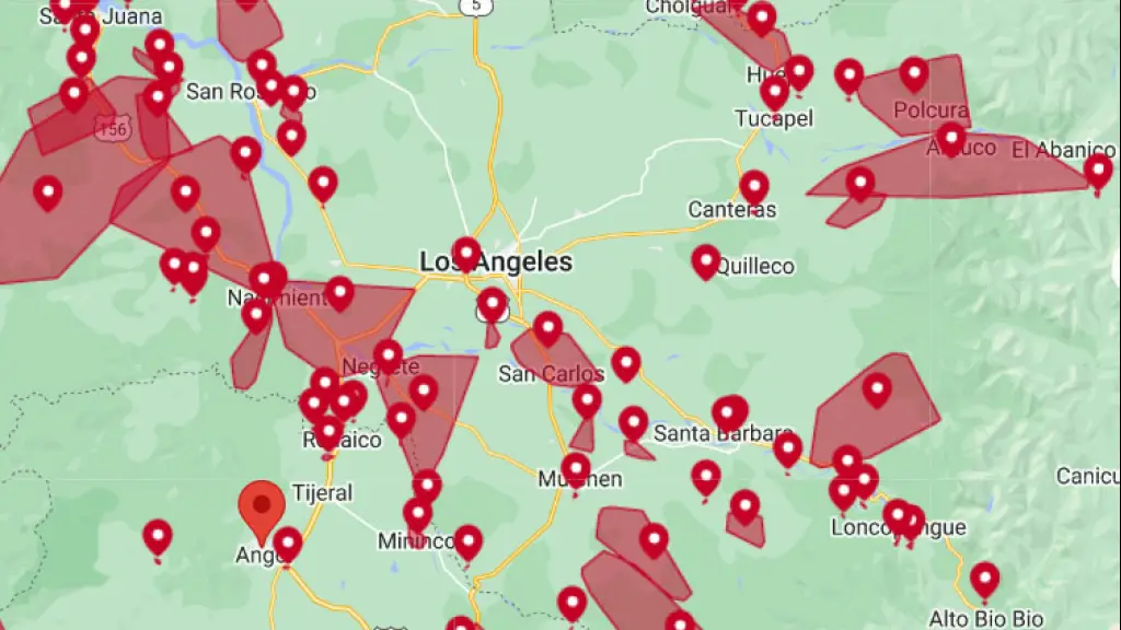 Las zonas y puntos rojos marcan los lugares con fallas en el servicio eléctrico de Frontel a las 15 horas de este lunes.., Captura de pantalla