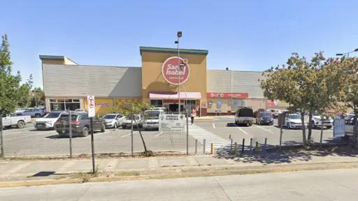 Detienen a sujeto por robo en Supermercado Santa Isabel: delincuente no respetó medida de arresto domiciliario 