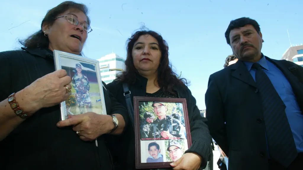 Los familiares de los soldados fallecidos en Antuco solidarizaron con los conscriptos del norte., La Tribuna