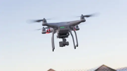Comunidad aeronáutica de Los Ángeles reaccionó a destrozo de dron municipal y pidió reportar incidente 