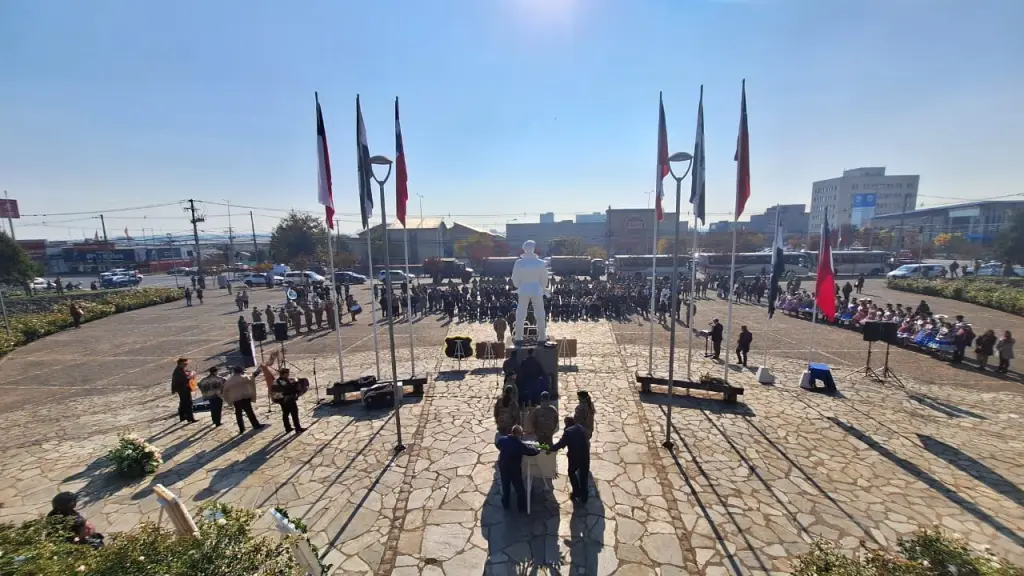En la plaza memorial se llevó a cabo la ceremonia de los 19 años de la Tragedia de Antuco., La Tribuna